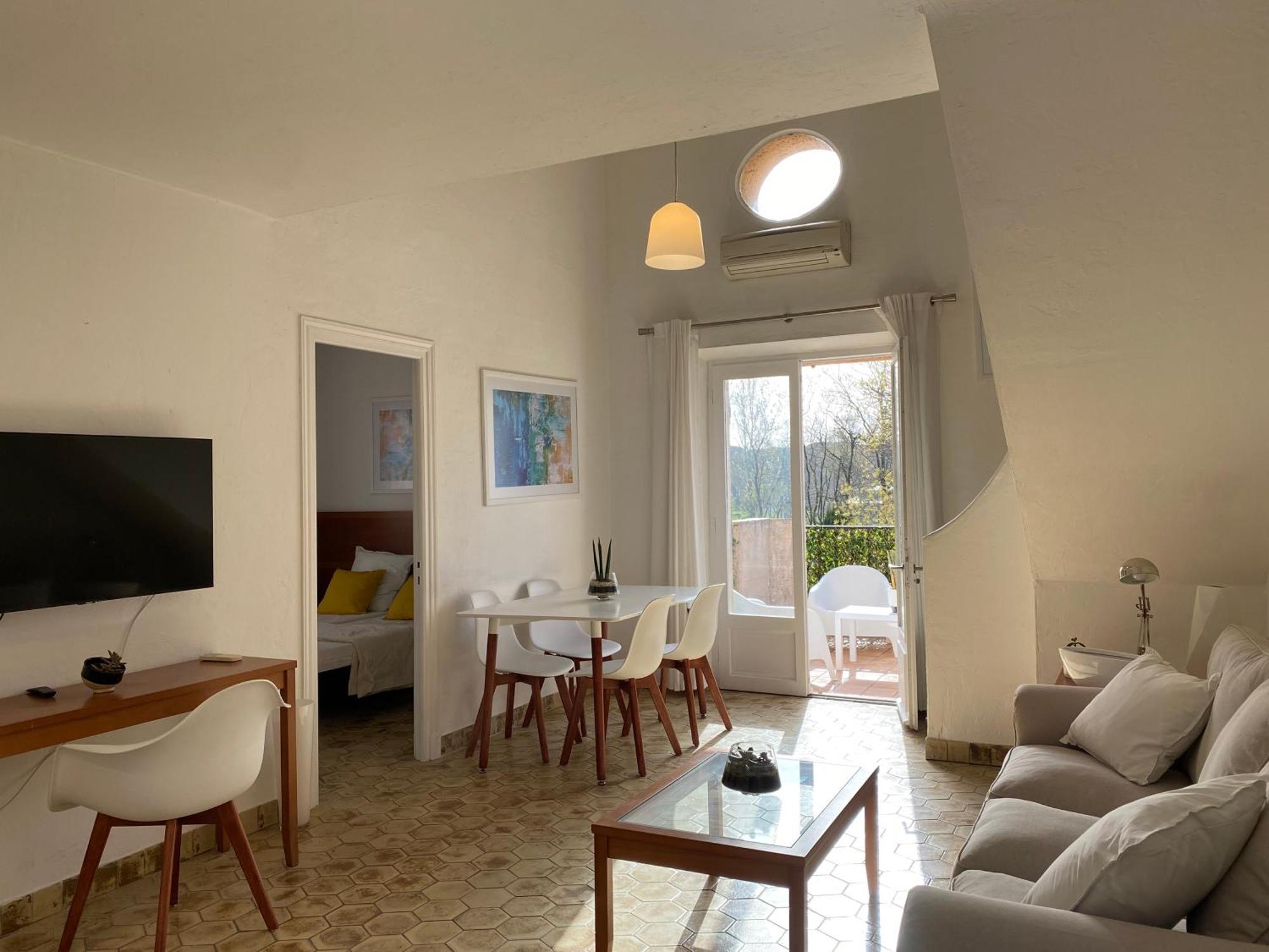 Apartment Les De Robinson: Riverside With Pool In Mandelieu-la-Napoule