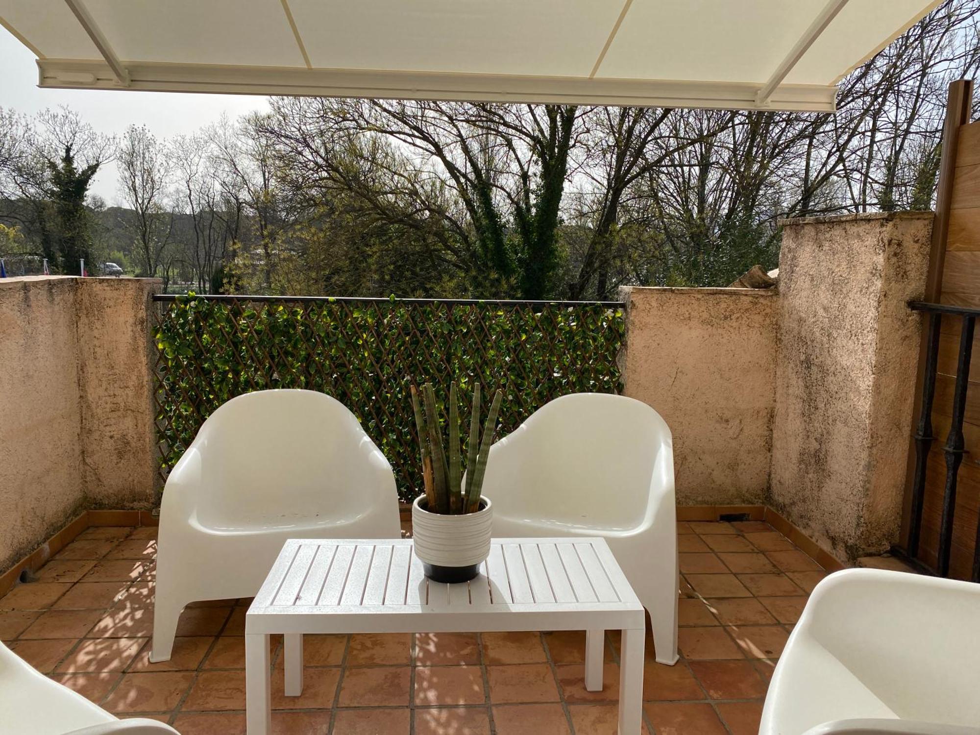 6 Avec Deux - Les De Robinson - Avec Piscine En Bord De Siagne, A *